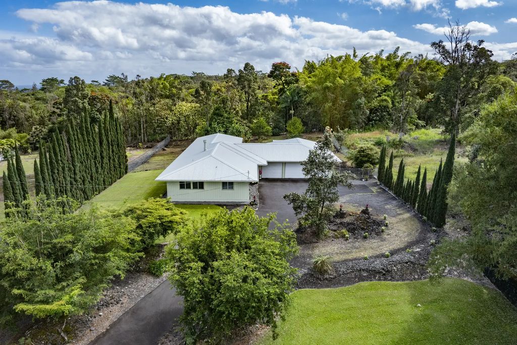 1457 Mele Manu St, Hilo