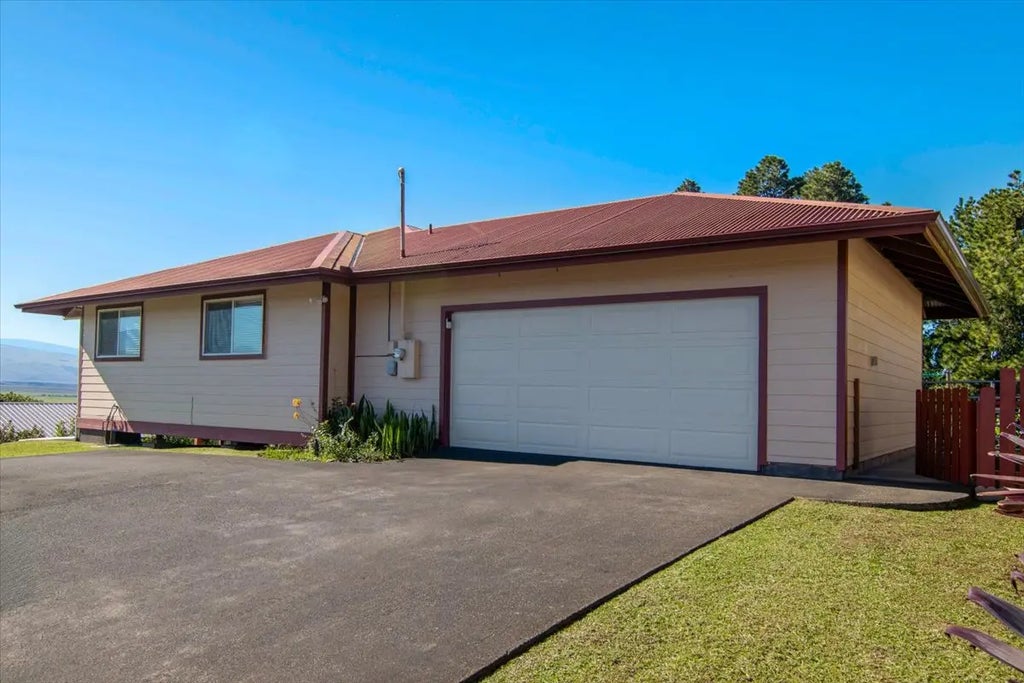 64-5285 Puu Nanea St, Kamuela