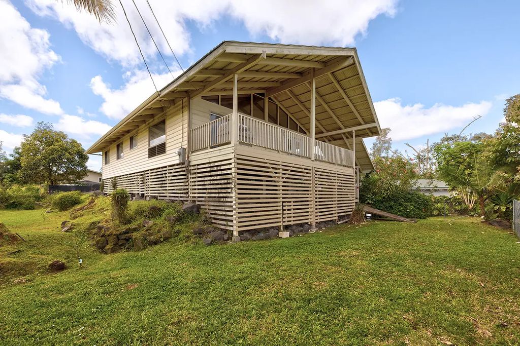 16-2120 Anthurium Dr, Pahoa