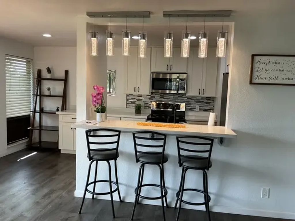 4121 Rice St 402, Lihue