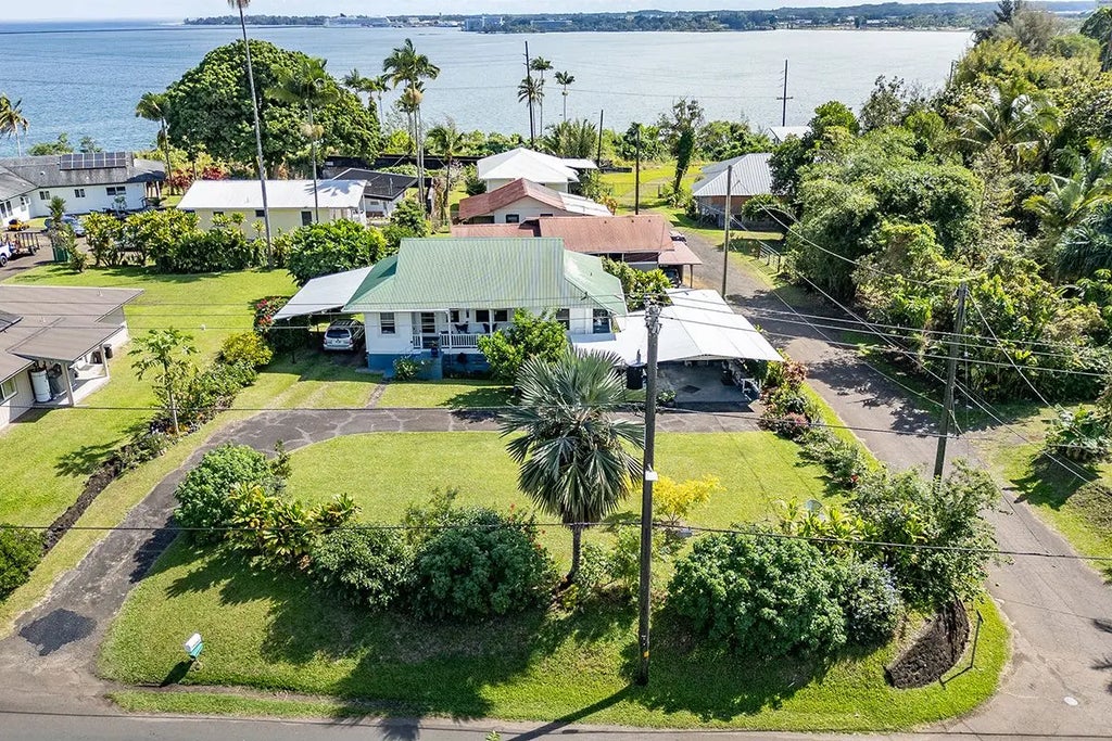 438-a Wainaku St, Hilo