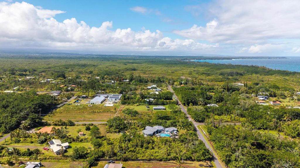 Loke Rd, Keaau