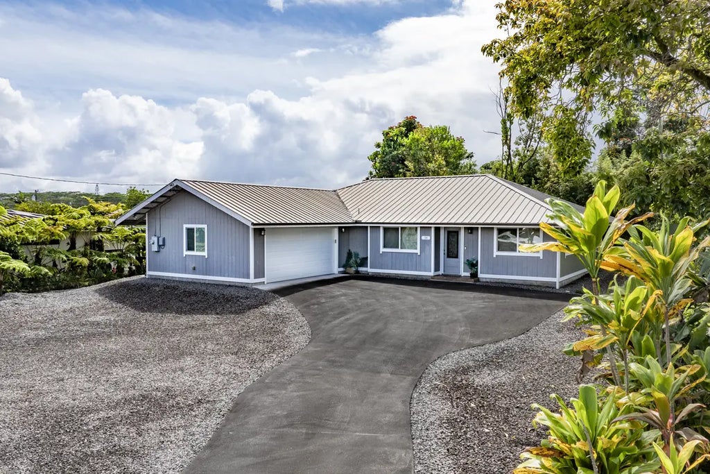 18 Iwaiwa St, Hilo