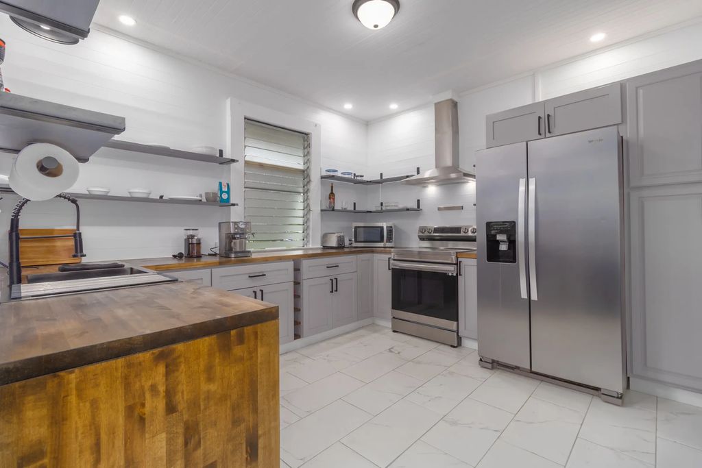 110 Malia St, Hilo
