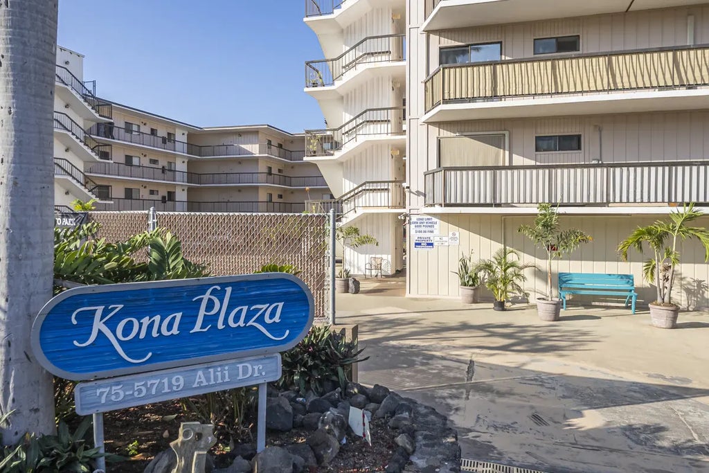 75-5719 Kona Plaza 105, Kailua Kona