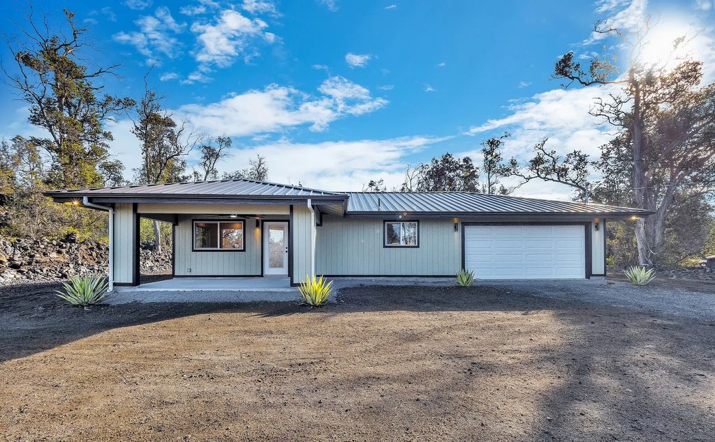 92-8658 Catamaran Ln, Ocean View