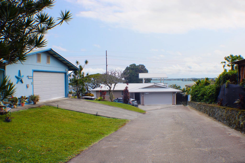 676-b Wainaku St, Hilo