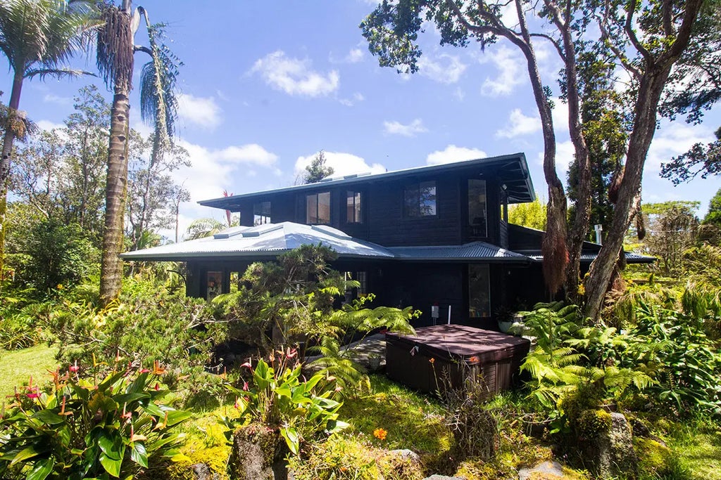 11-3922-d Nahelenani St, Volcano