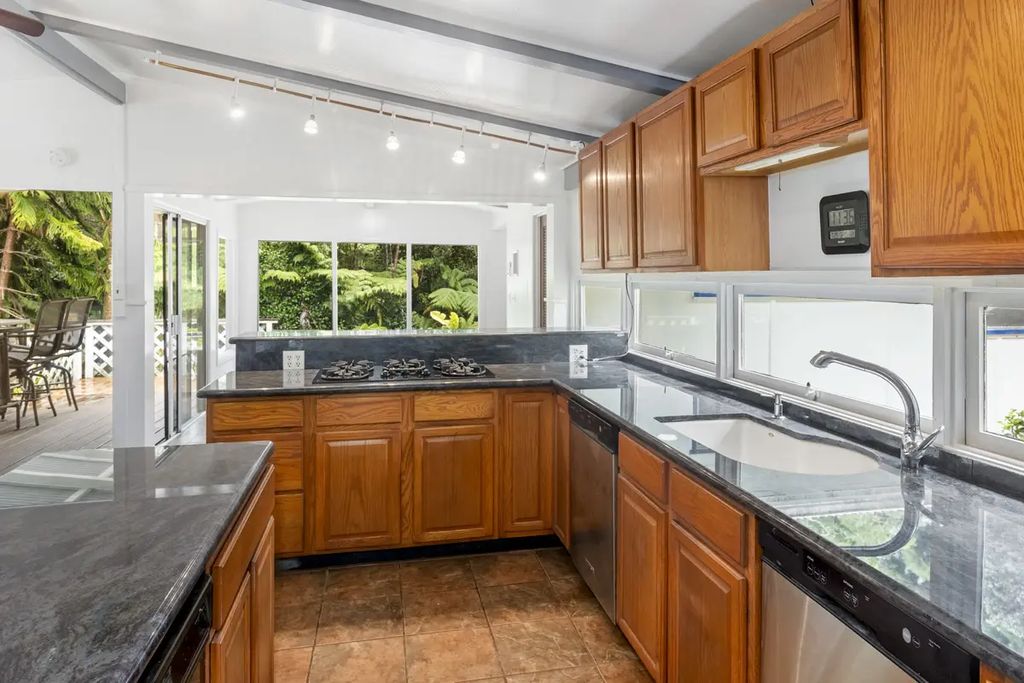 19-4301 Haunani Rd, Volcano