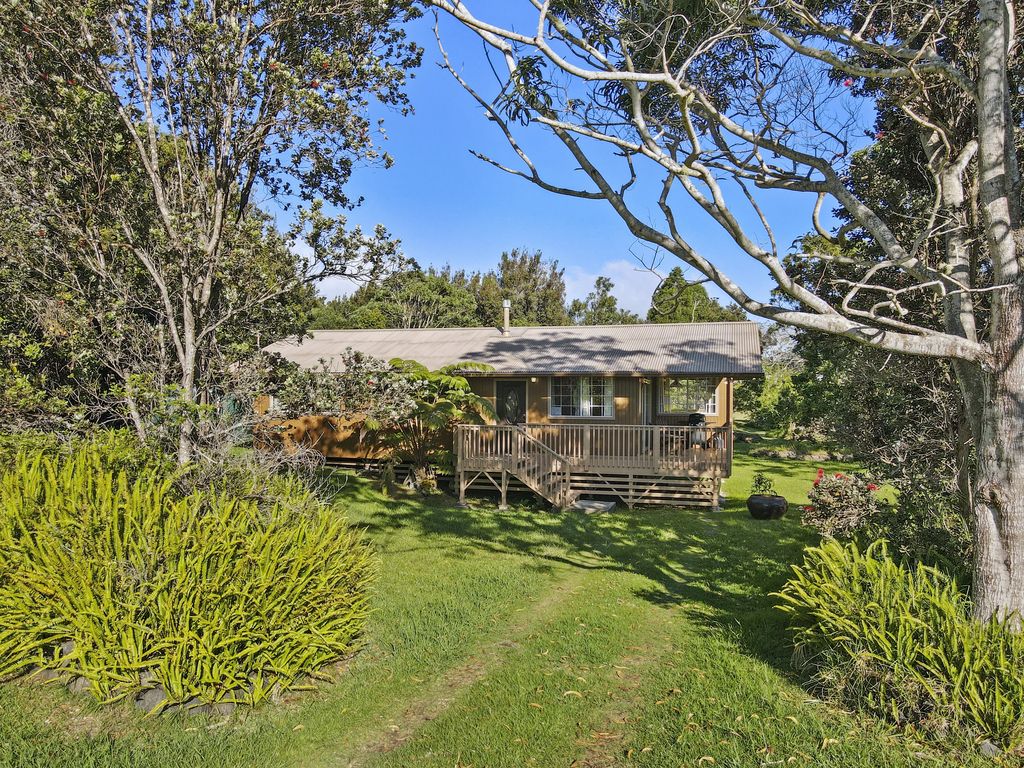 99-7728 Kalehua Pl, Volcano