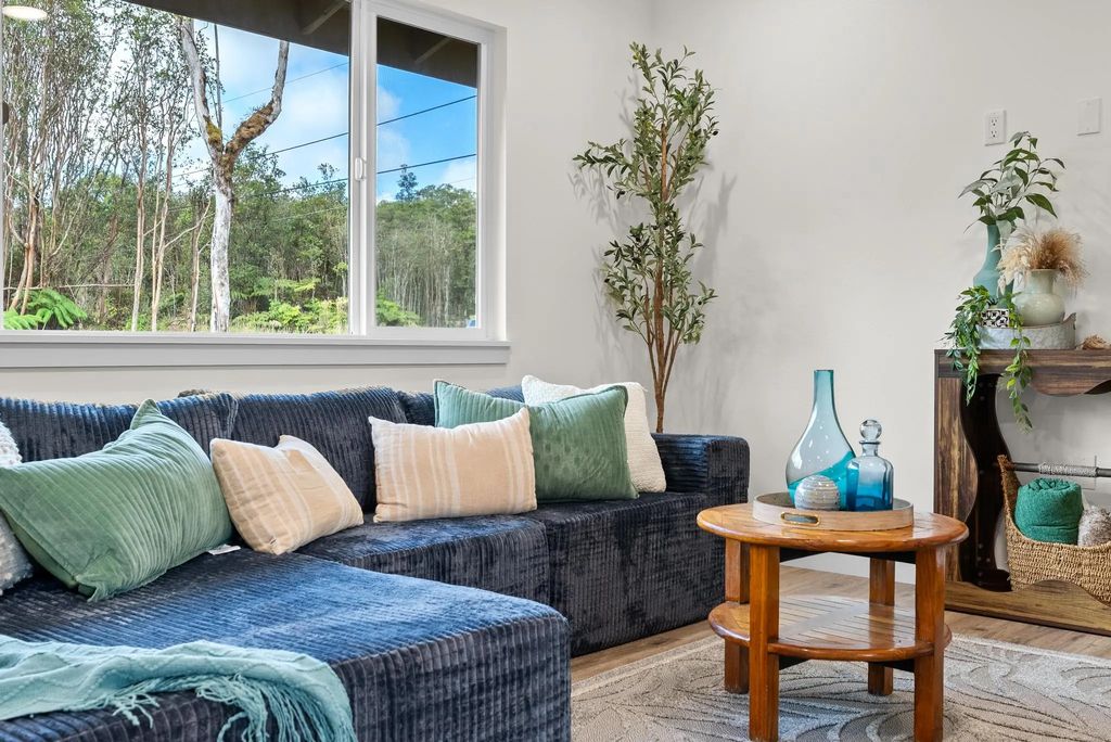 18-2325 Ekolu Rd, Mountain View