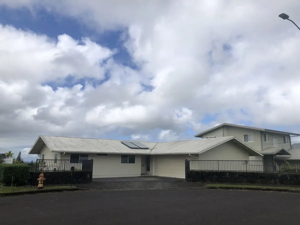 1204 Kihonua Pl, Hilo