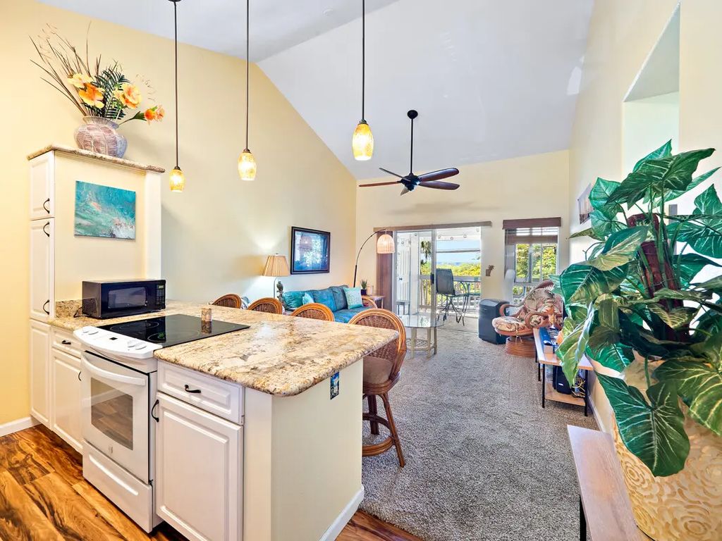 75-6081 Alii Dr A206, Kailua Kona