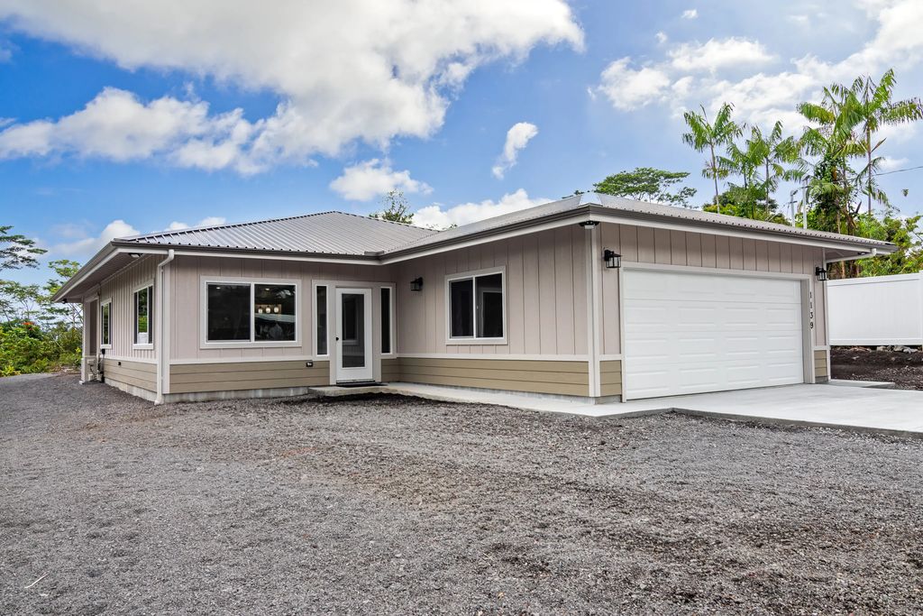 1139 Kaumana Dr, Hilo