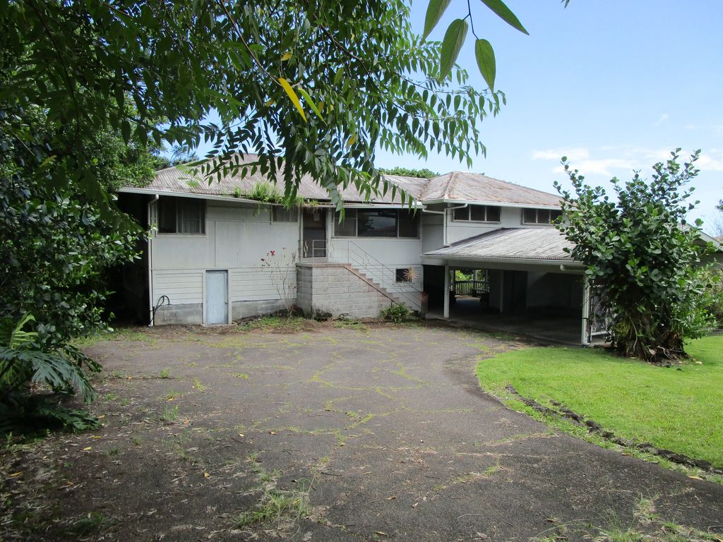 98 Ainako Ave, Hilo