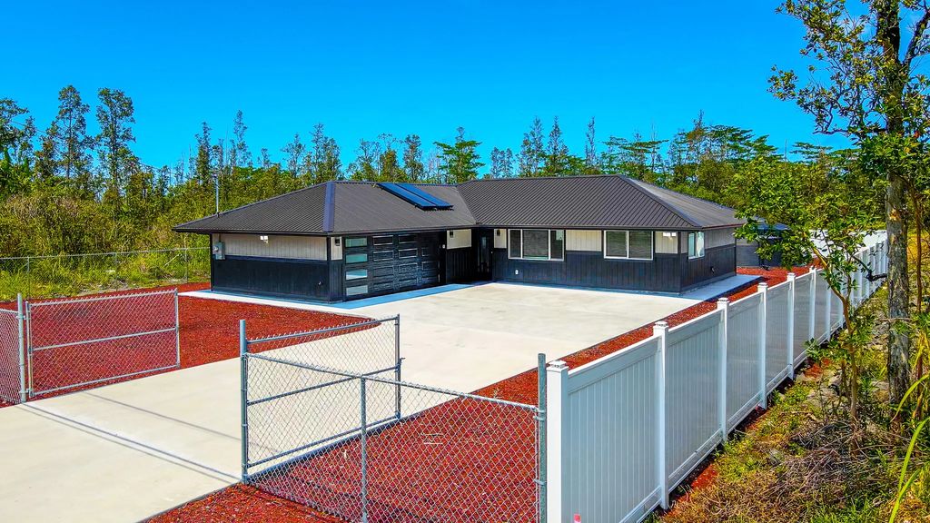 16-2111 Tree Fern Dr, Pahoa