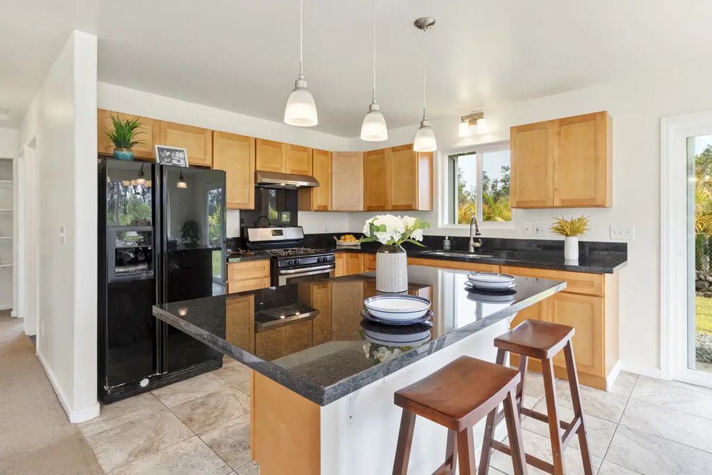 11-3269 Hibiscus St, Mountain View
