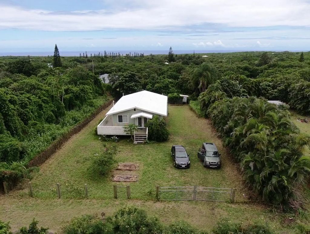 94-6311 Puka St, Naalehu