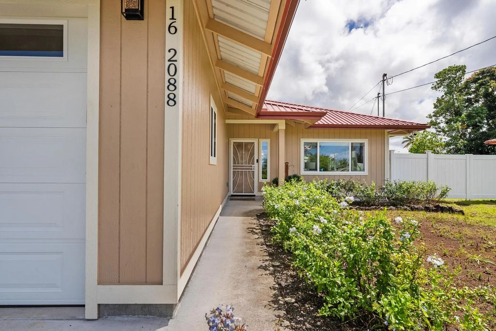 16-2088 Anthurium Dr, Pahoa