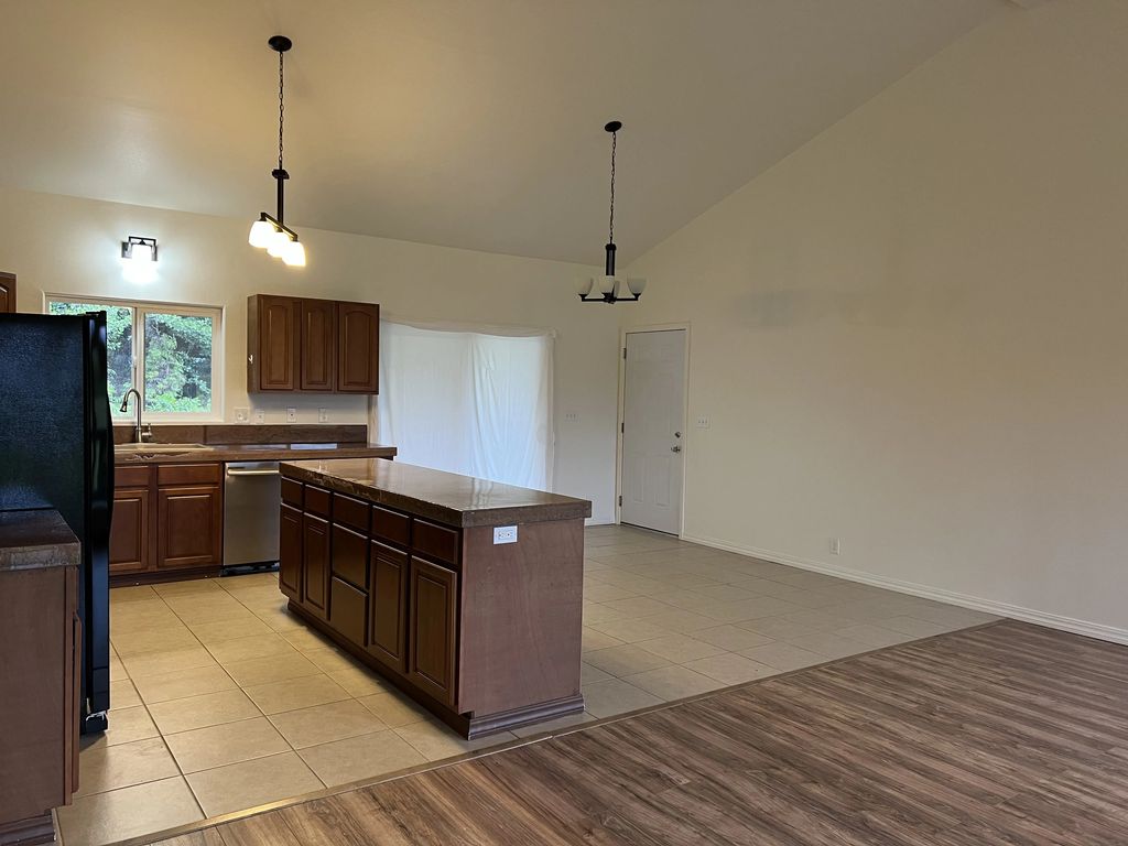 15-1551 3rd Ave, Keaau
