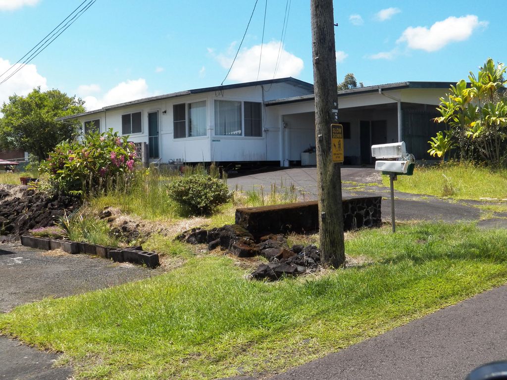 49 Kaikuono St, Hilo