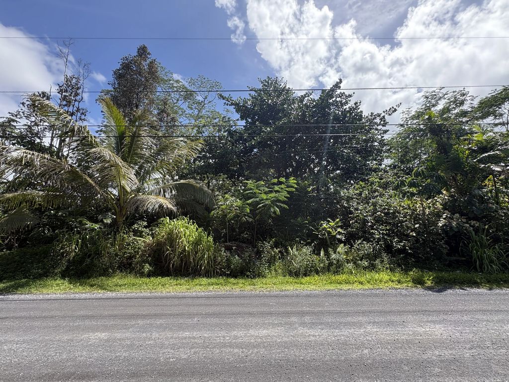 6th Ave, Keaau