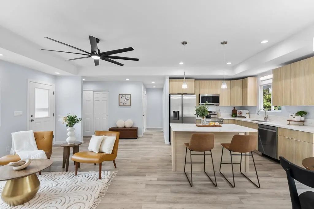 11-3229 Hibiscus St, Mountain View