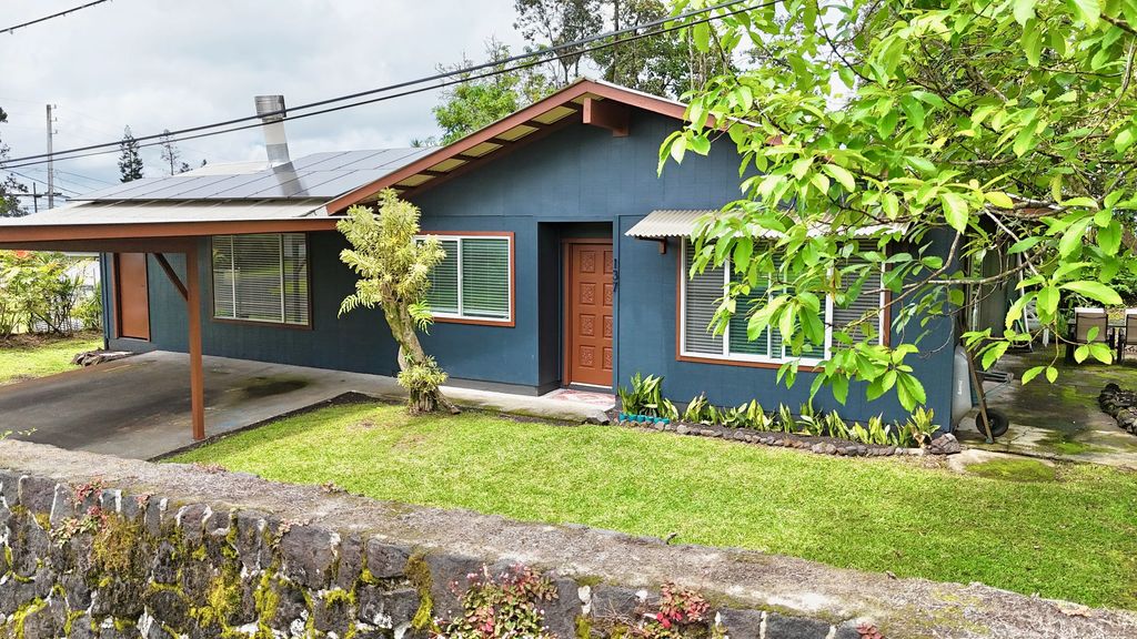 137 Kuakolu Pl, Hilo