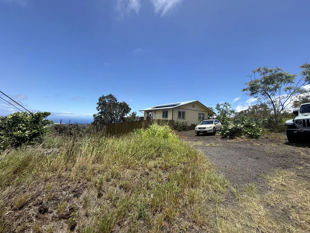 92-8353 Bamboo Ln, Ocean View