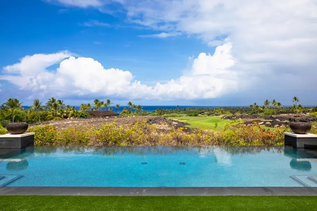 72-2930 Uluweuweu Akau Pl, Kailua Kona