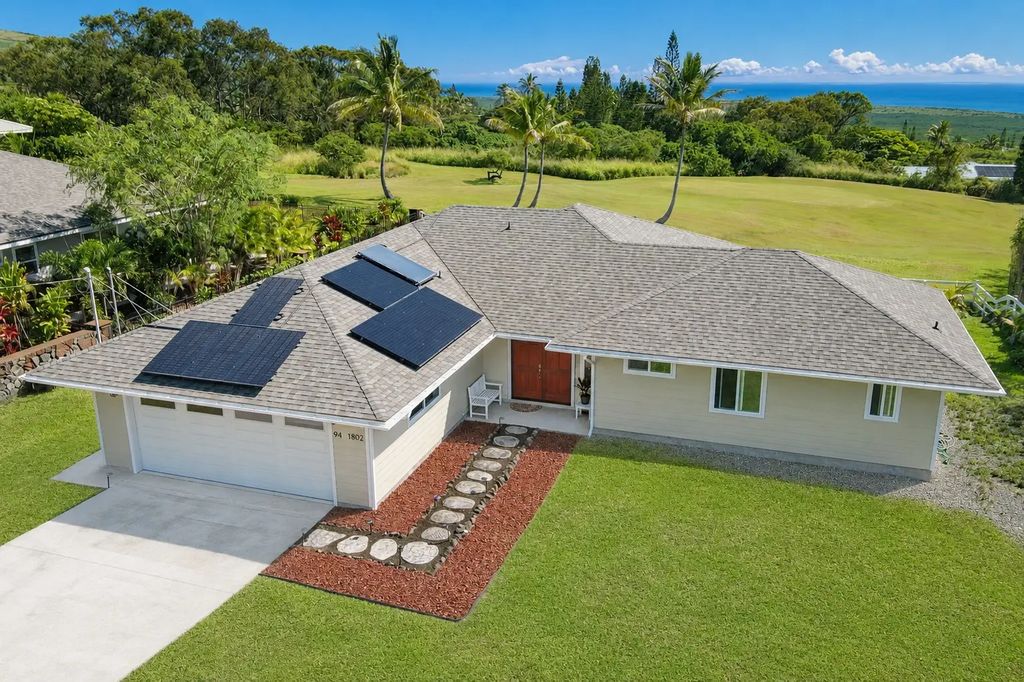 94-1802 Kaulua St, Naalehu