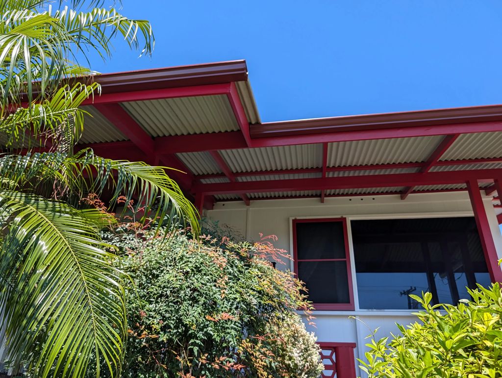 526 Kaumana Dr, Hilo