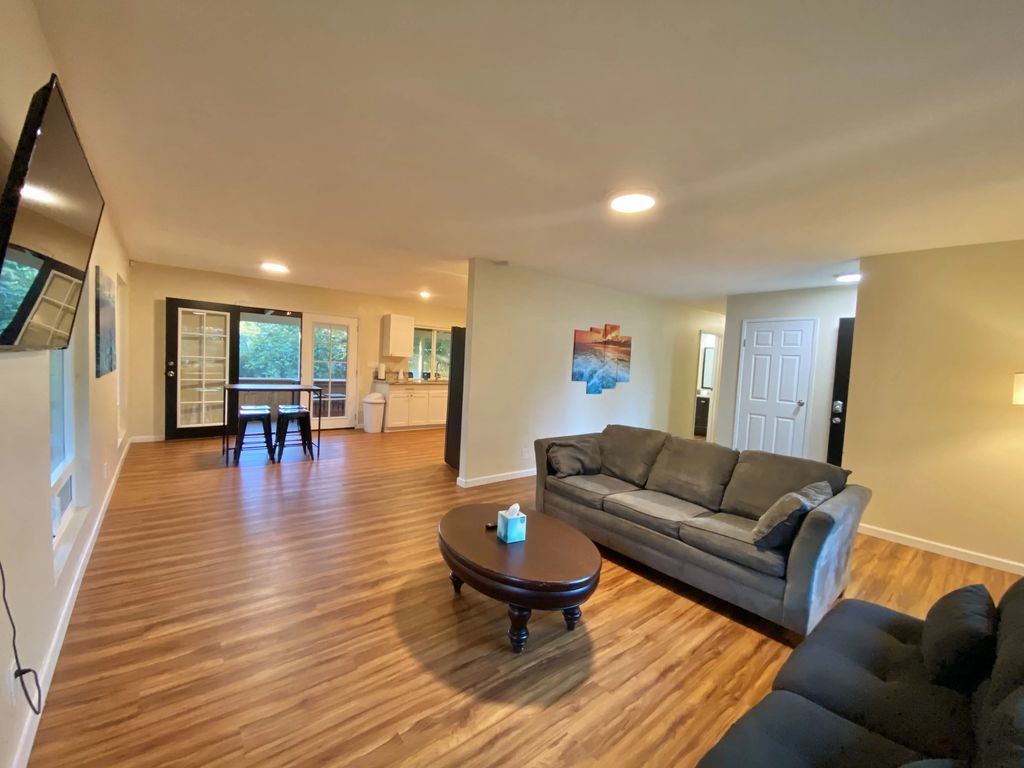 15-670 Puni Mauka Loop, Pahoa