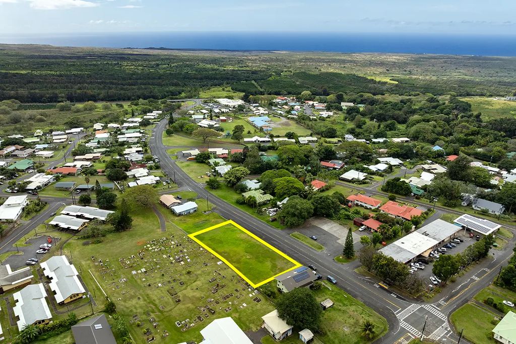 1 Kamani St, Pahala