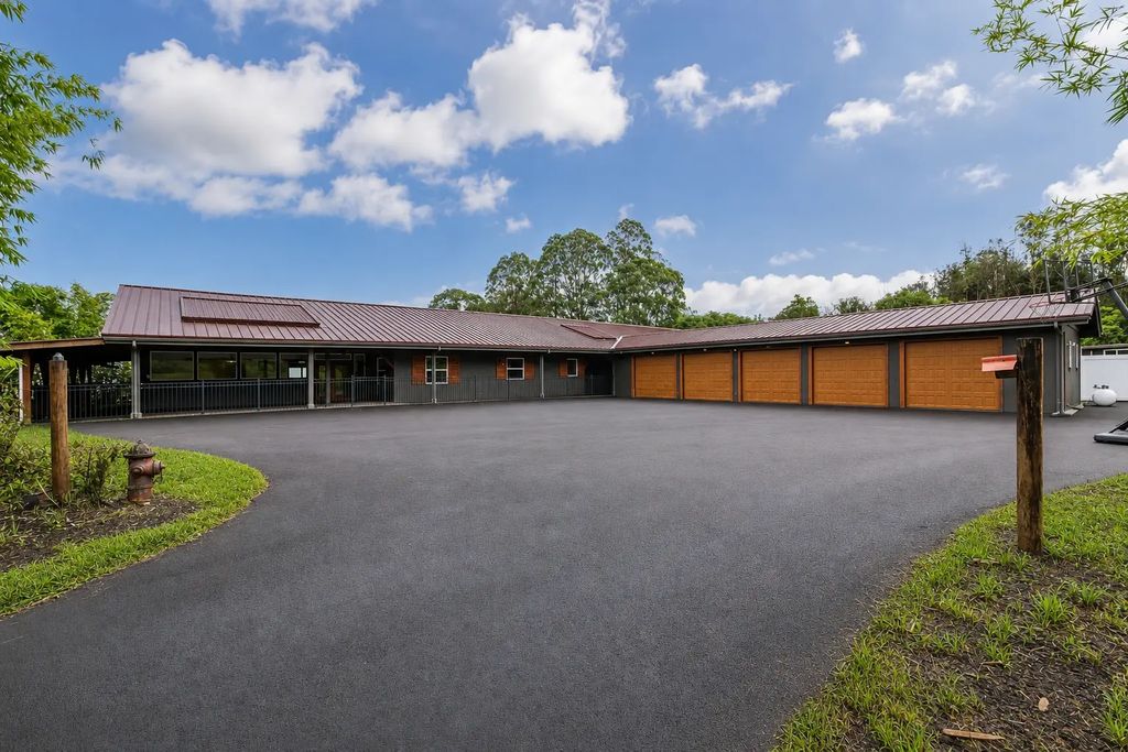 1009 Kulaloa Rd, Hilo