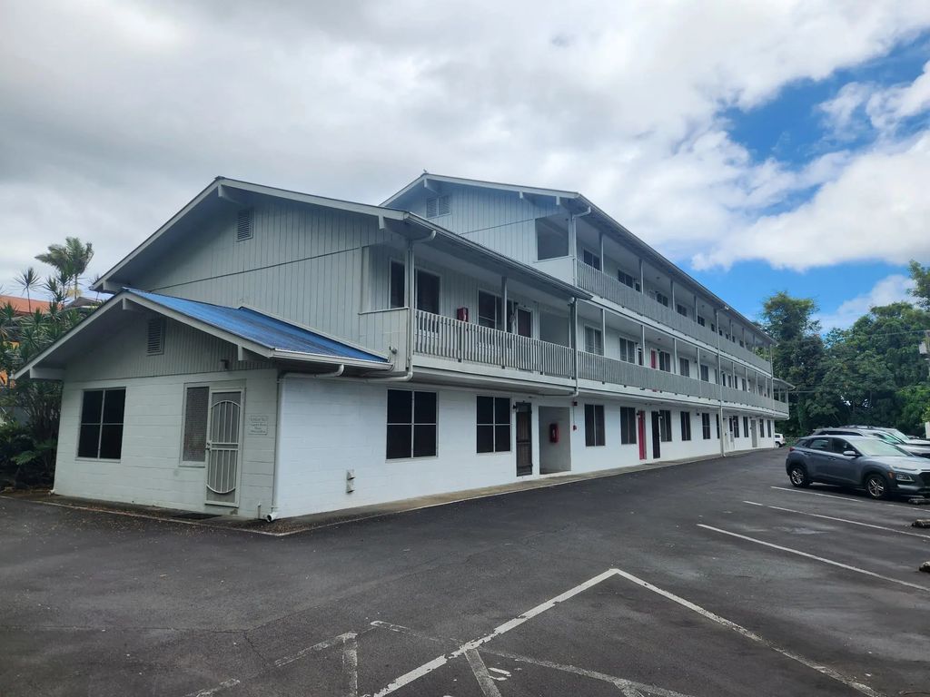 272 Kapiolani Villa 204, Hilo