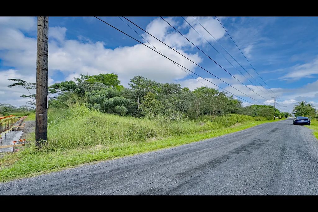 17th Ave, Keaau