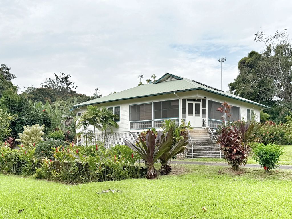 81-1027 Konawaena School Rd, Kealakekua