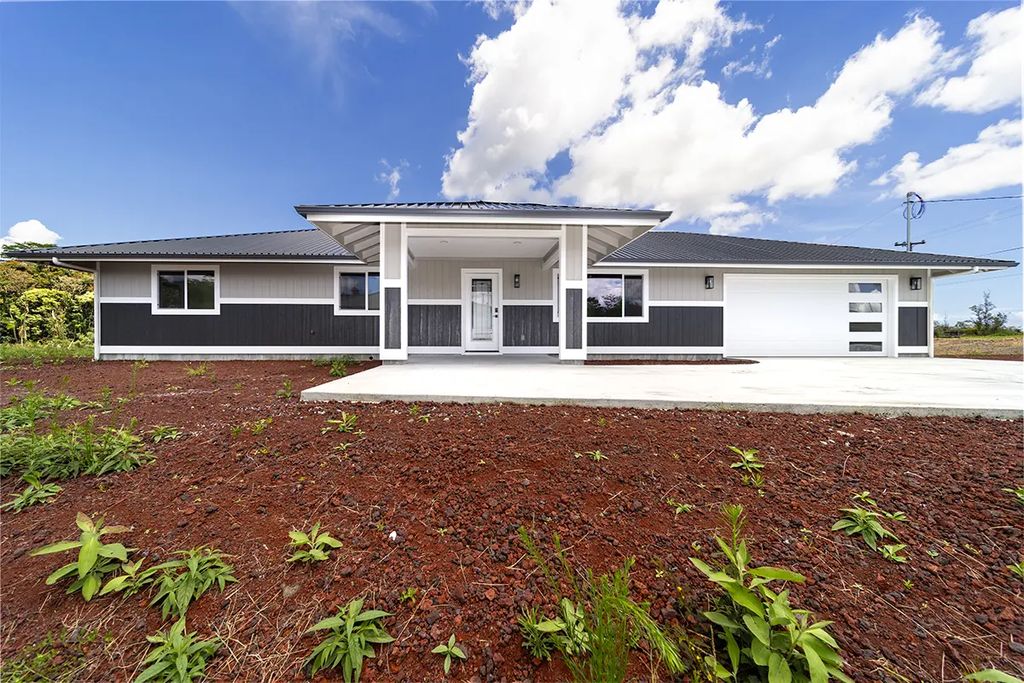 2668 Kuku Street, Hilo