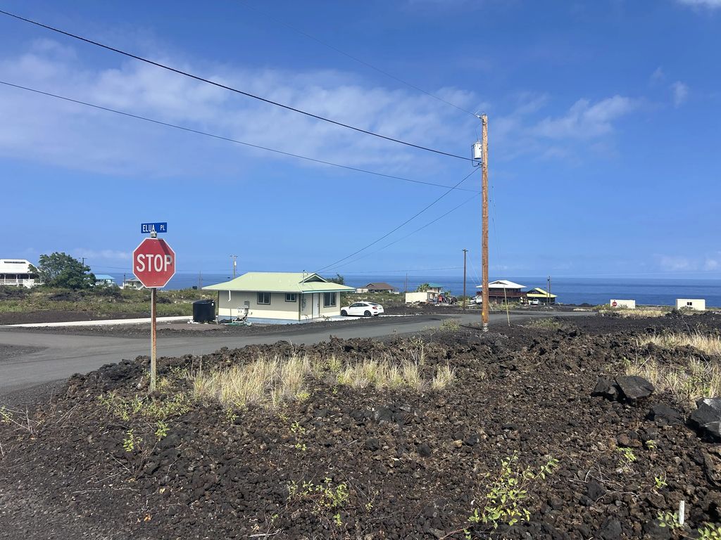 Elua Ave, Captain Cook