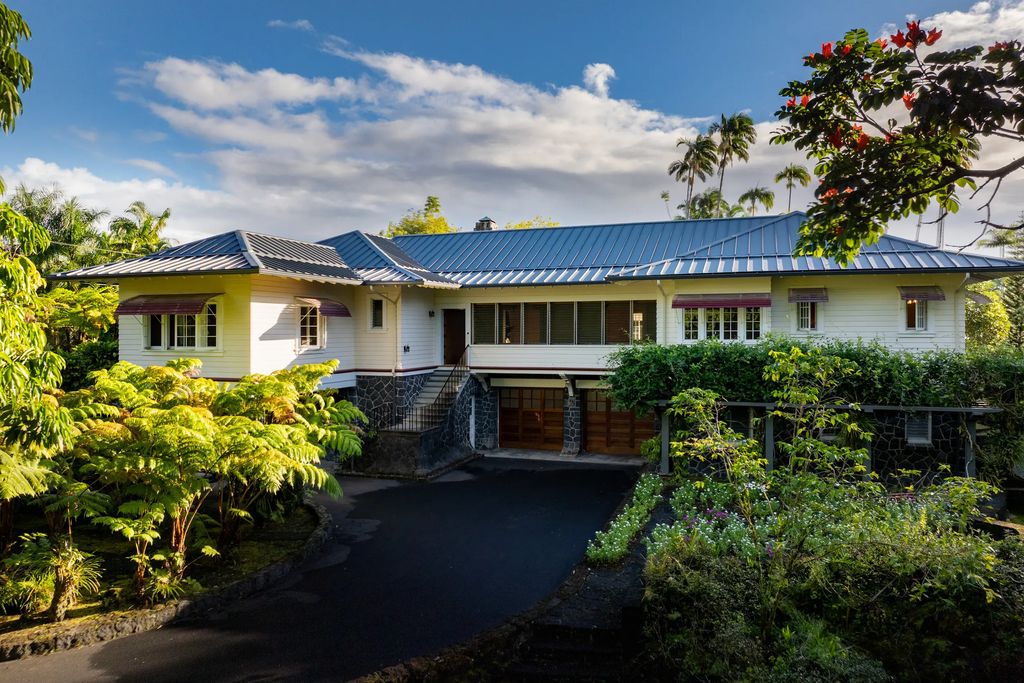 225 Kaiulani St, Hilo