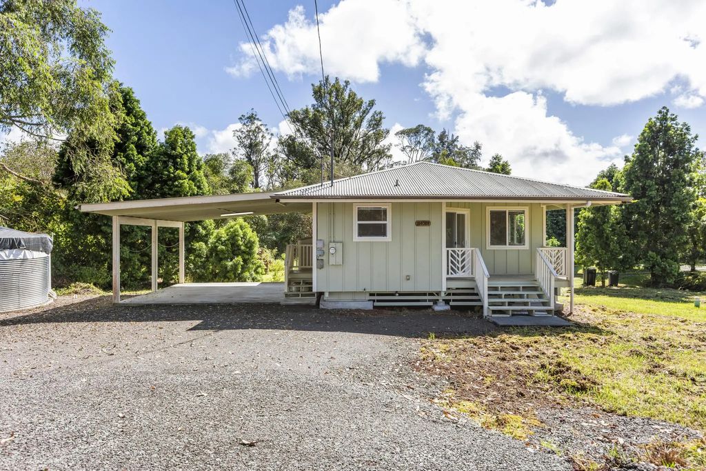 18-4084 Haumalu St, Mountain View