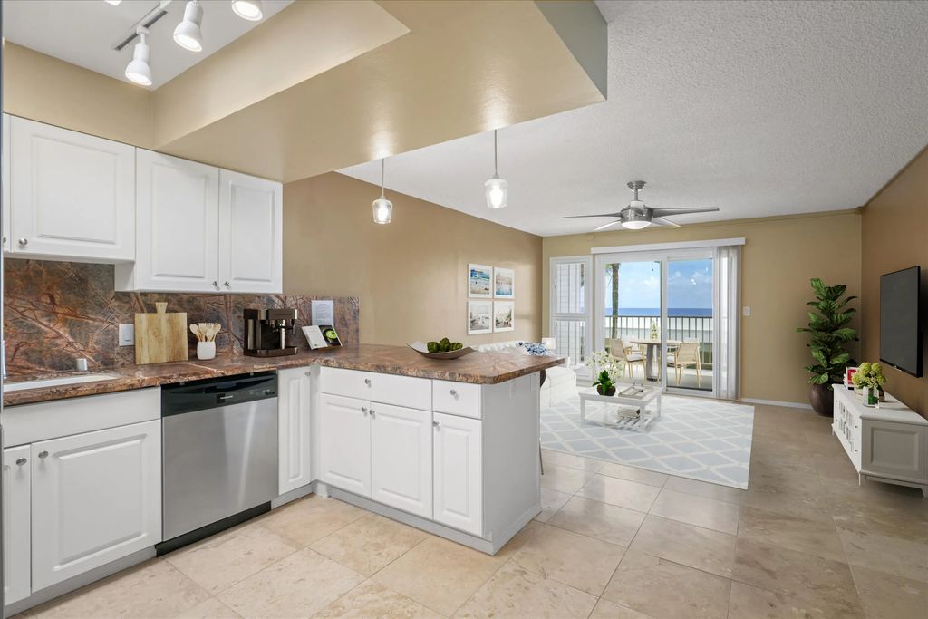 75-6124 Alii Dr 205, Kailua-Kona