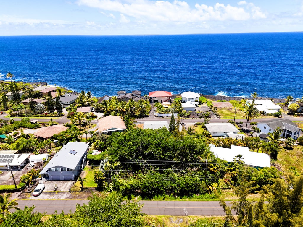 15-1701 Beach Rd, Keaau