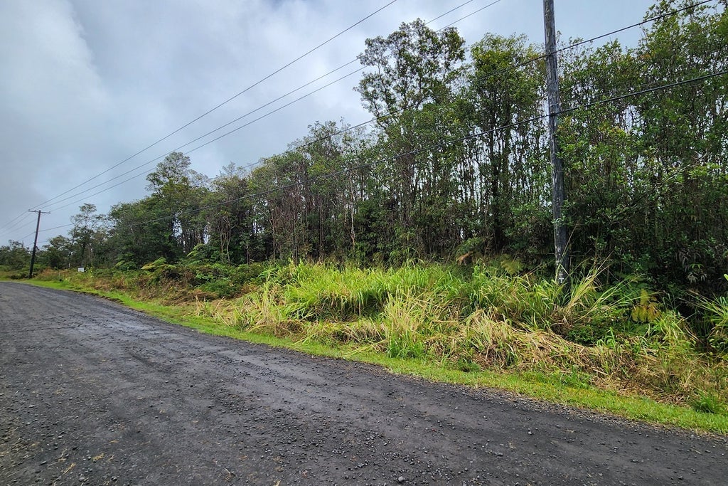 Kaleponi Dr, Volcano