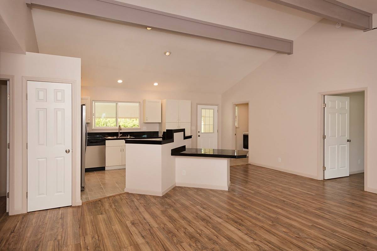 Call 8082982030 For Sale a 3 Bed 2.00 Bath 1400 Square Foot