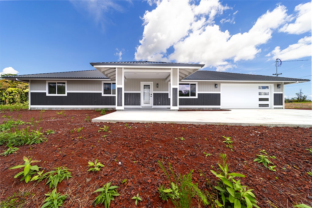 2668 Kuku Street, Hilo