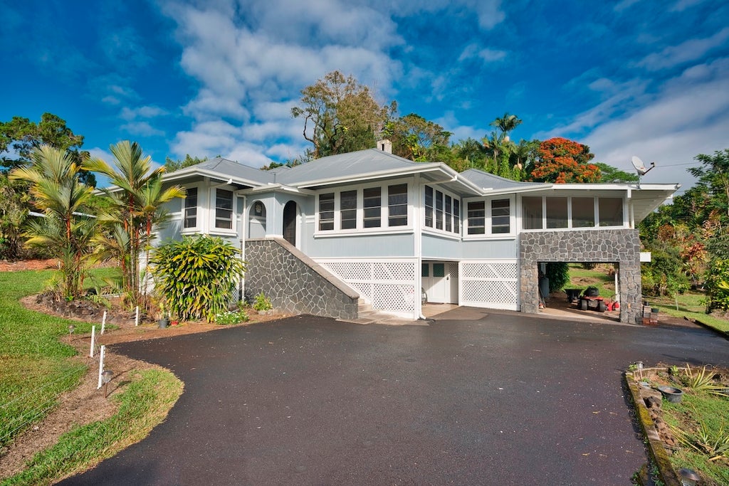 1354 Wailuku Dr, Hilo