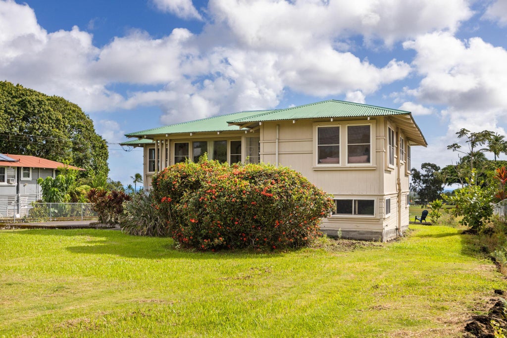 527 Iwalani St, Hilo