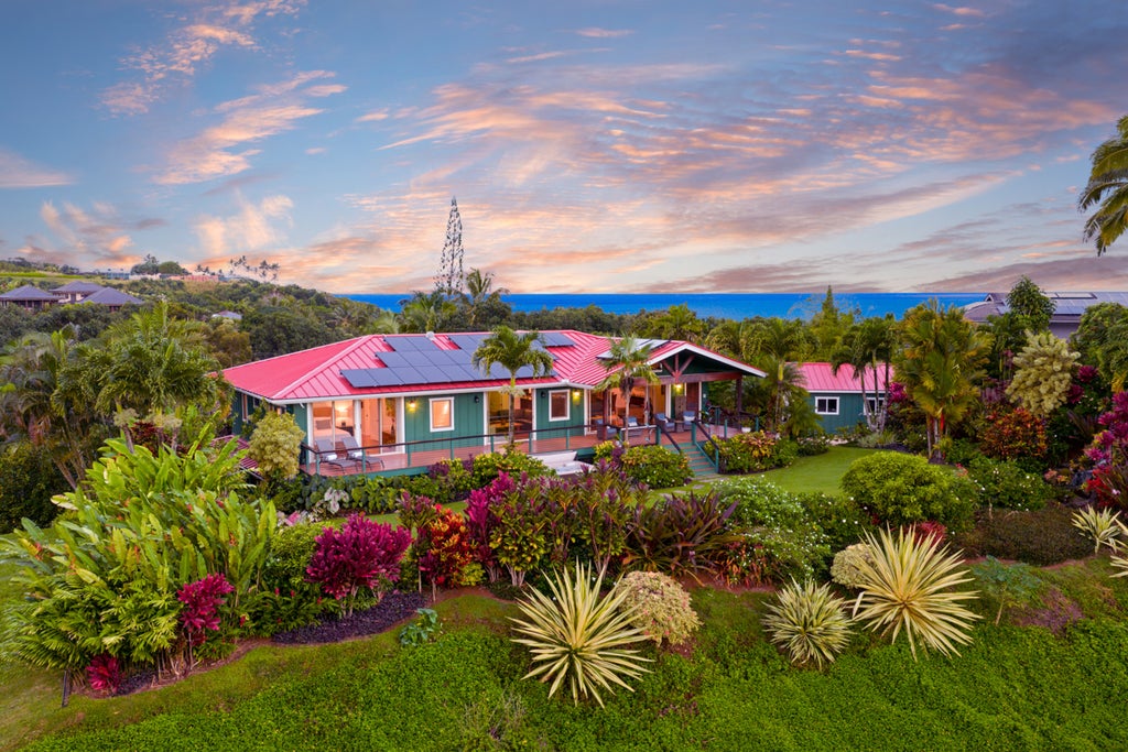 3275 Kalihiwai Rd A & B, Kilauea